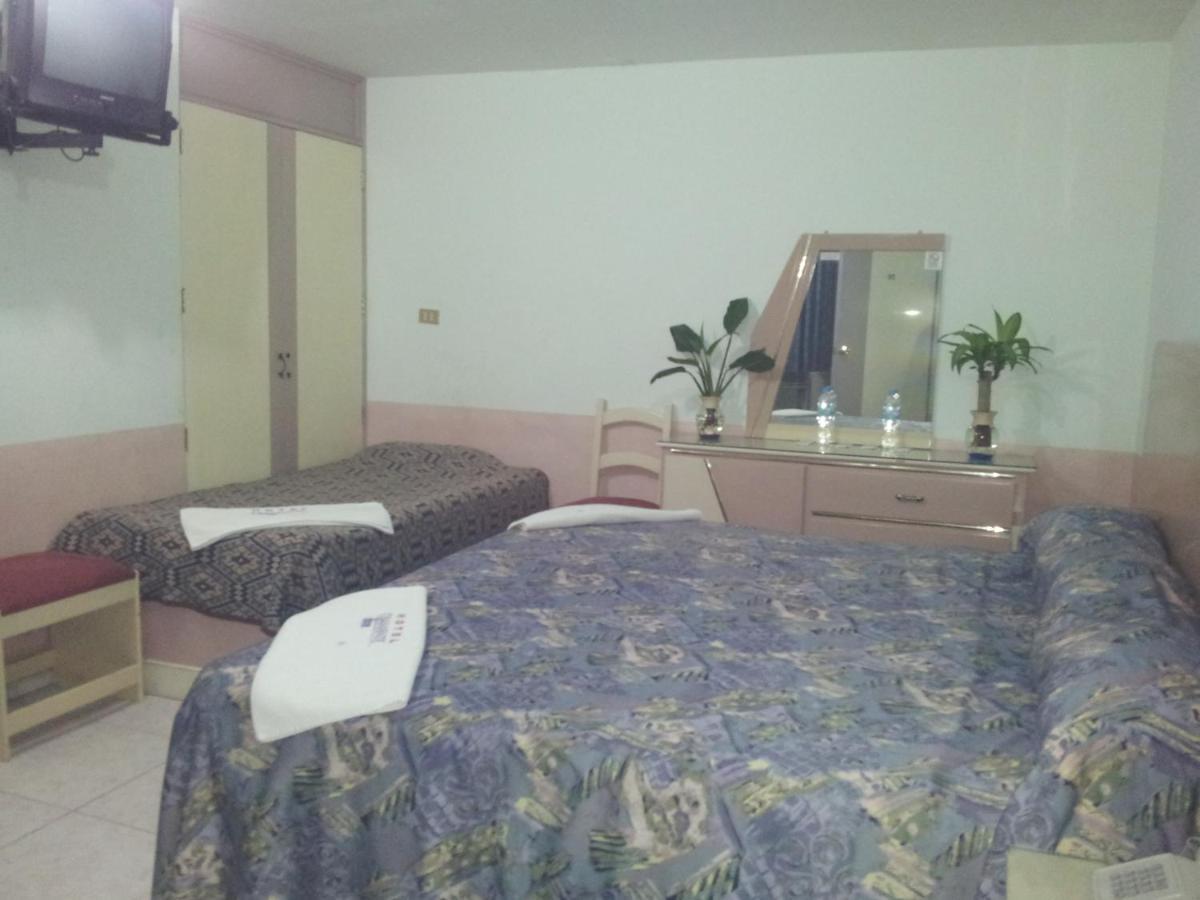 Hotel Diamante Inn Uriangato Exterior photo