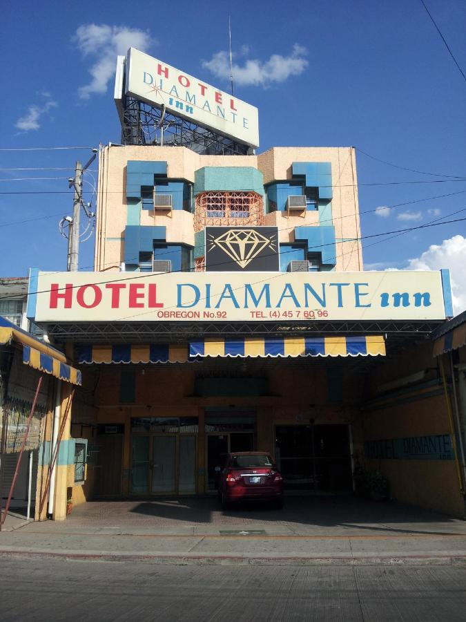 Hotel Diamante Inn Uriangato Exterior photo